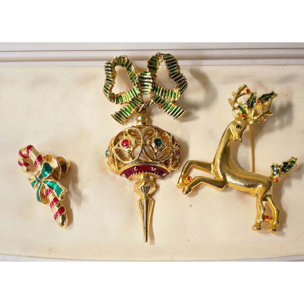Brooch Pin Lot Gold Tone Rhinestone Red Green Vintage Holiday Christmas Set